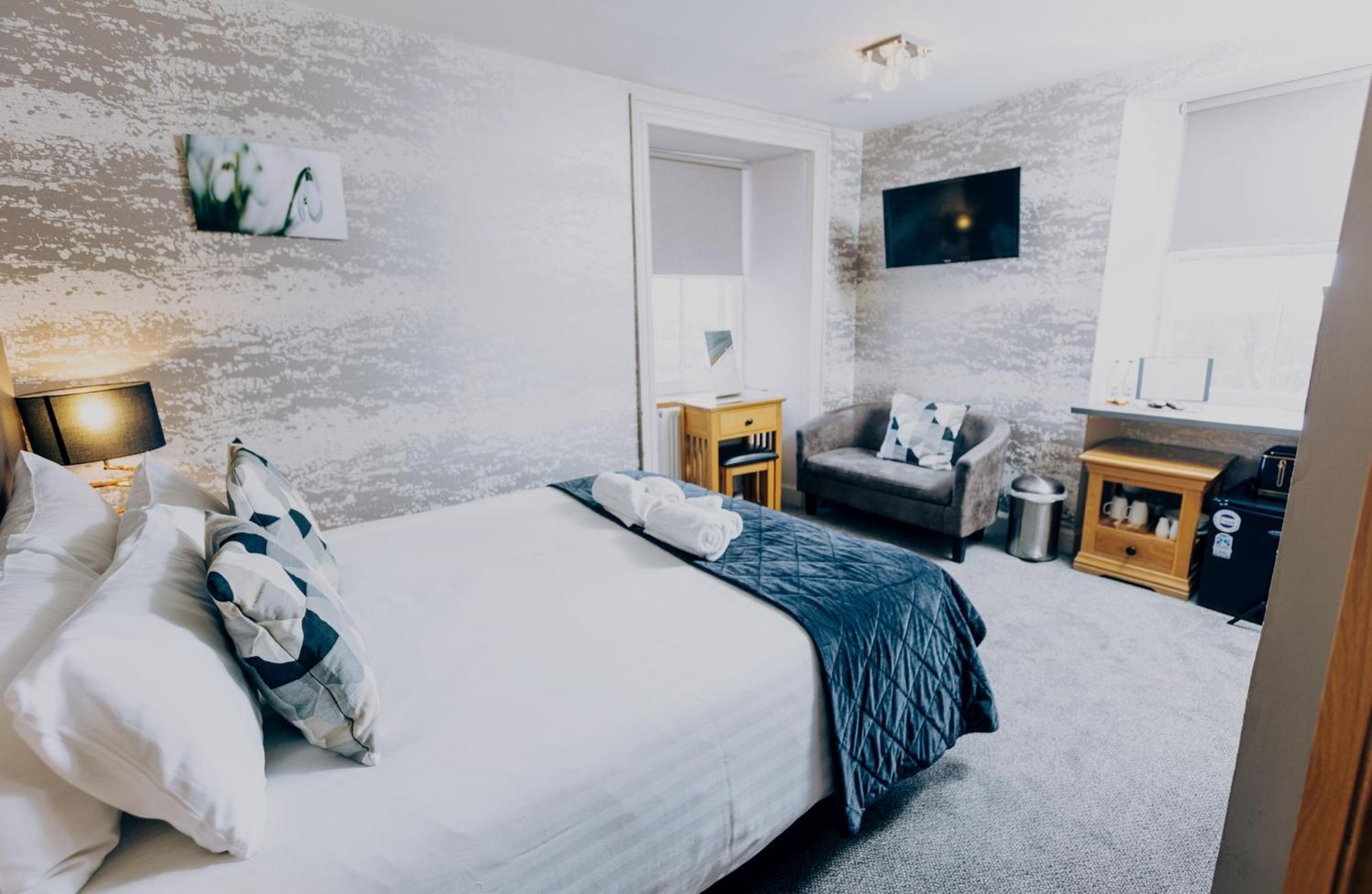 The Tower Gastro Pub & Apartments Crieff Kamer foto