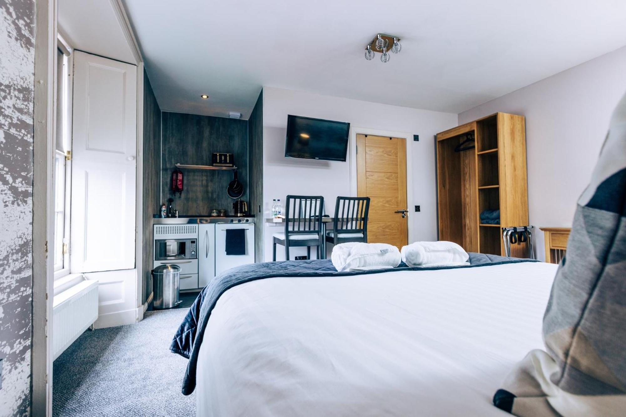 The Tower Gastro Pub & Apartments Crieff Kamer foto