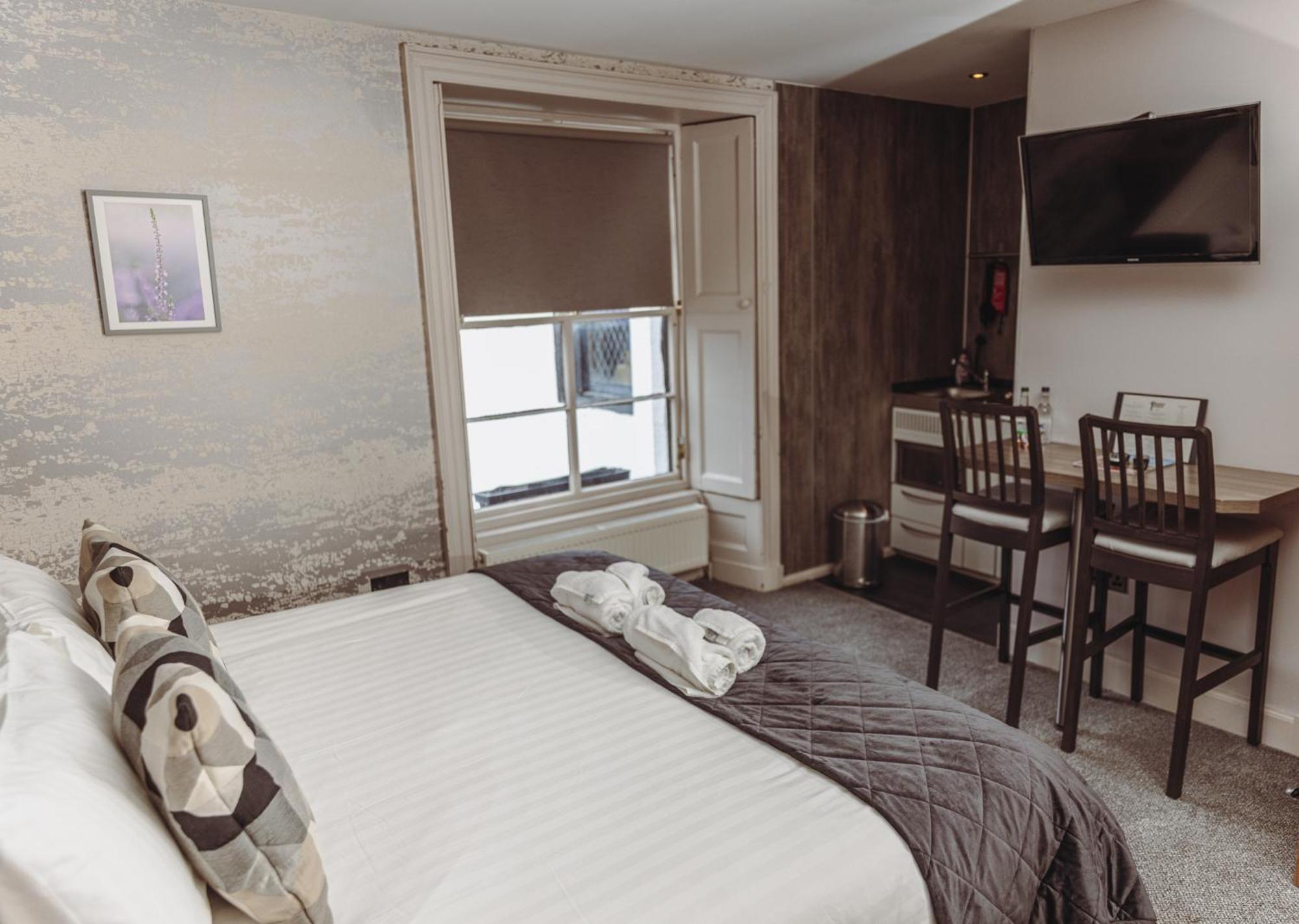 The Tower Gastro Pub & Apartments Crieff Kamer foto